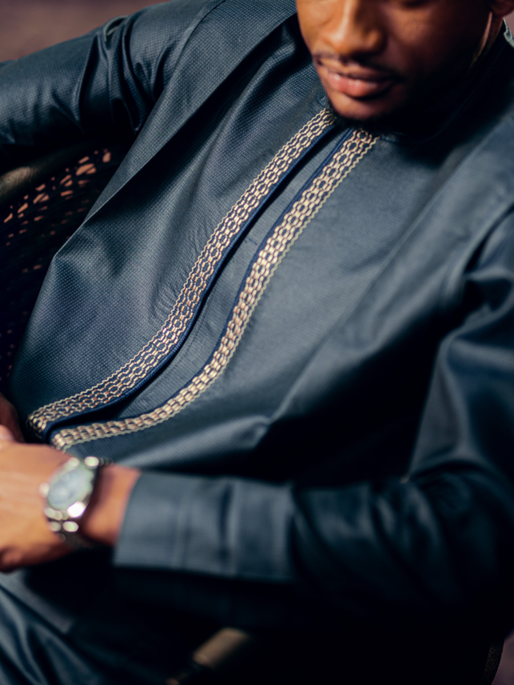 Young man posing in Getzner Fokus in anthrazite