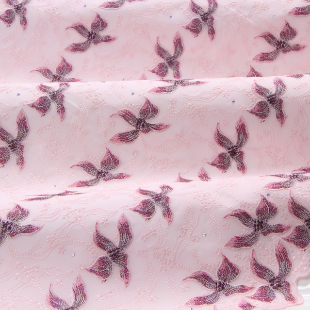 Embroidery rosé