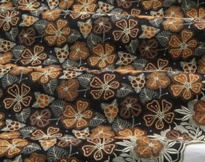 Embroidery black-gold