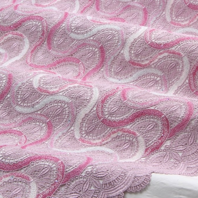 Guipure pink