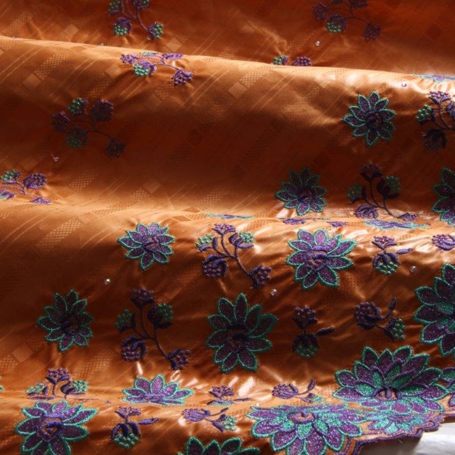 Bazin Brodé brown - turquiose lilac